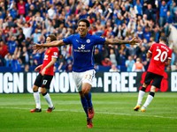 Leonardo Ulloa firar ett av sina mål i 5-3 vinsten mot Manchester United