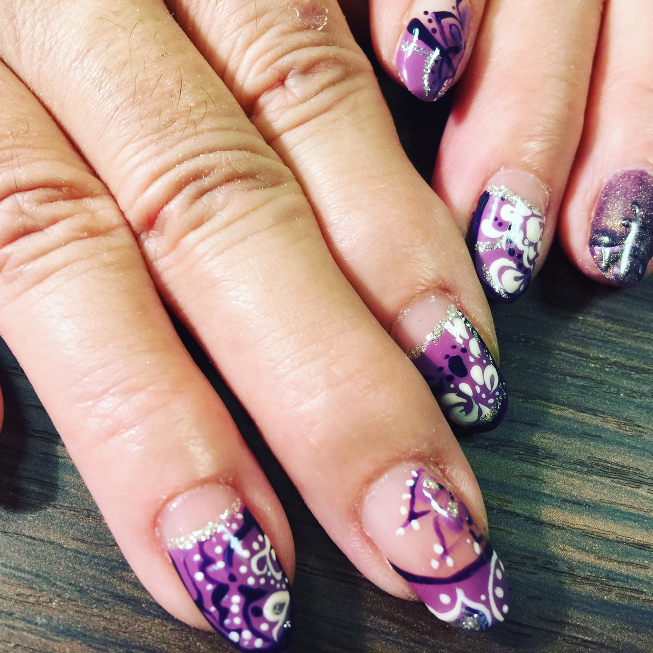 ネイルサロン 展商 キレイ創造企業 あなたのくらしをクリーンアップ を合言葉に 千葉県で宅配水クリクラ リースキン 清掃 リフォームなどの事業でキレイで快適なくらしを提供しています