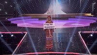 Thuzar Wint Lwin luce el traje típico durante el concurso de Miss Universo 2020. Miss Universe / Reuters