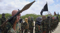 Milicianos de Al Shabaab entrenan al norte de Mogadiscio, Somalia, el 21 de octubre de 2010. Farah Abdi Warsameh / AP