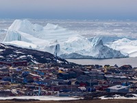 La capa de hielo de Groenlandia perdió 8.500 millones de toneladas de masa superficial en un solo día, que es suficiente hielo para cubrir Florida en dos pulgadas de agua.