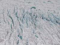 El derretimiento de Groenlandia generalmente comienza en junio y dura hasta agosto, pero los datos muestran que la isla ha perdido más de 100 mil millones de toneladas de hielo desde el comienzo.