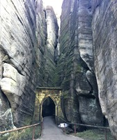 De "Poort van Narnia", in de buurt van Adršpach (foto: Dorothea Eue).