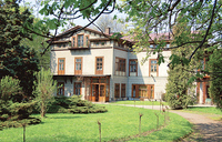A casa onde o príncipe Andrzej Lubomirski viveu com a família hoje é a sede do Museu de Przeworsk. O local é um dos principais pontos turísticos da região. (Foto: Museu Przeworsk)