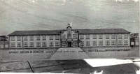 Fachada do Seminário Nossa Senhora da Assunção de Jacarezinho, desenhada por Bartolomeo Giavina-Bianchi.