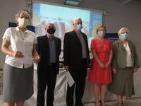 Desde la izquierda: Sr Jolanta Kafka, H. Emili Turú, P. Arturo, Sosa, Señora Sally Axworthy, Sr Pat Murray