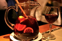 €9.00/L - Huisgemaakte sangria rood/wit