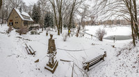 A Denevérmúzeum (egyben szálláshely) épülete a tóval | Fotó: Gulyás Attila (Turista Magazin)