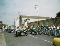 Départ du 2è Grand Prix Rétro du Puy Notre Dame pour ces deux Darmont Etoile de France