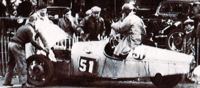 Bol d'Or 1935 - Morignot pendant un arrêt ravitaillement